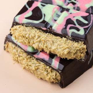 Kunafa Chocolate Pistachio Chocolate Bar (250gms)