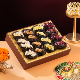 Eid Special Sunheri Baklava & Stuffed Dates Hamper Box 1.5kg