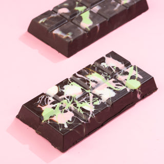 Kunafa Chocolate Pistachio Chocolate Bar (250gms)