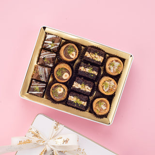 White Tin Assorted Chocolate Baklava Box with Ribbon Packing 350gm