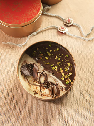 Pistachio & Coffee Overloaded Mix Tin Cake 500g