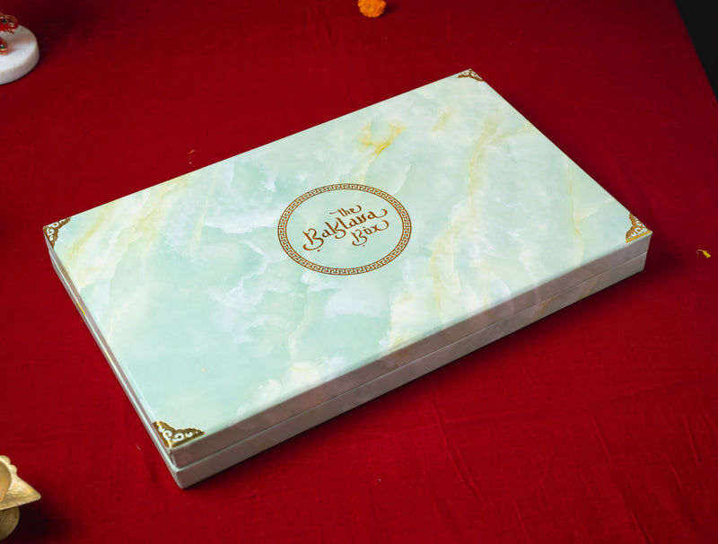 Assorted Baklavas and Kunafas in Royal Vega Gift Box 1 Kg - THE BAKLAVA BOX