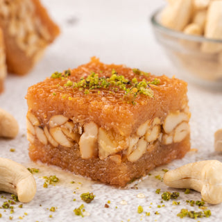 Assorted premium baklava gift box with ribbon (350gms) - THE BAKLAVA BOX