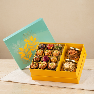 Turquoise assorted hamper box