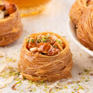 Oshe Bul Bul Almond baklava (Nest baklava) - THE BAKLAVA BOX