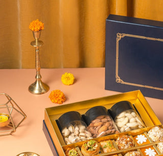 Regal gift hamper with baklavas and dry fruits - THE BAKLAVA BOX